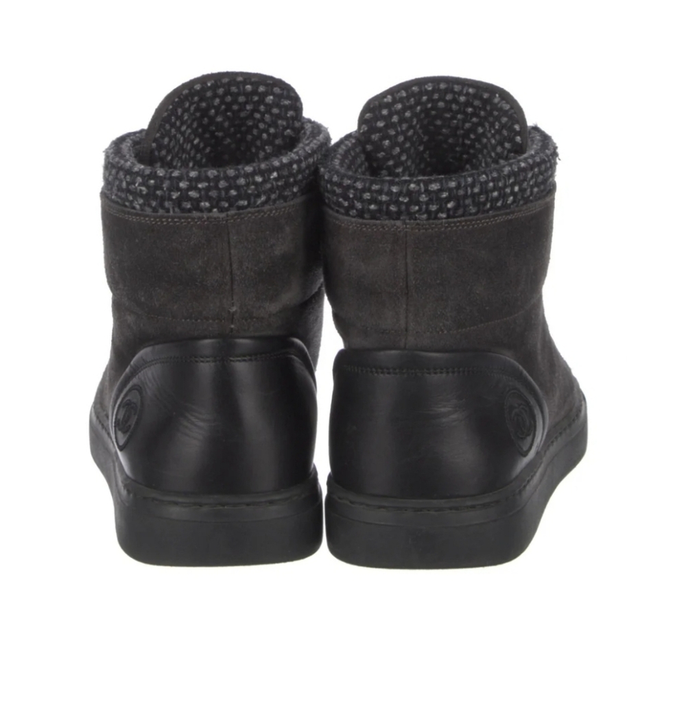 Chanel Authentic Interlocking C Logo Sneakers Wom… - image 4